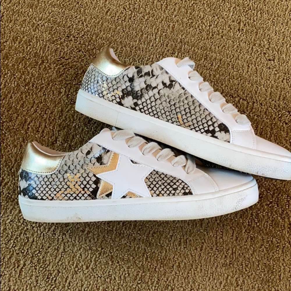 Steve Madden sneakers